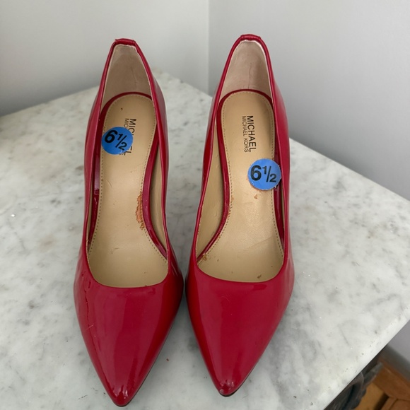 Red Pumps 6.5 - Picture 3 of 5